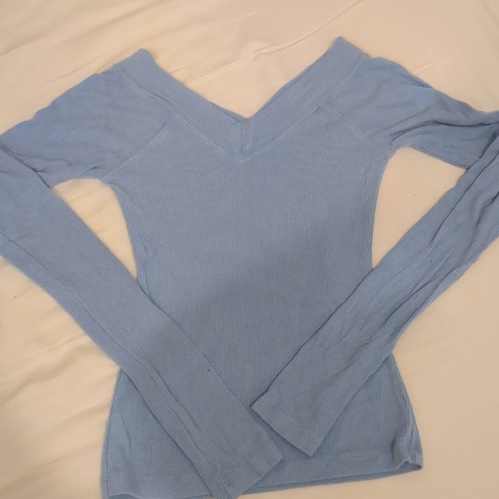 Urban Outfitters BDG Shannon Off-The-Shoulder long sleeve tee